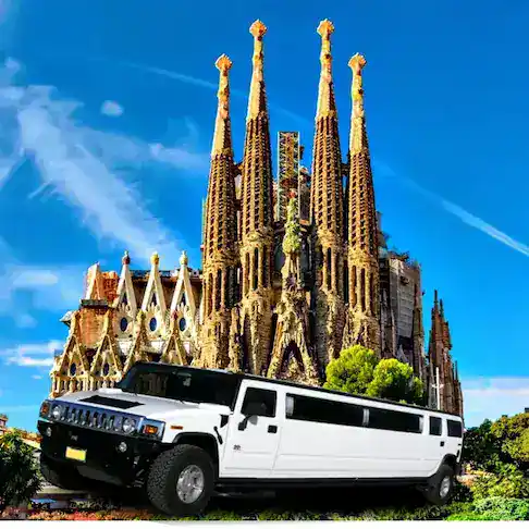 "Alquiler de limusinas de lujo para 12 personas en Barcelona Flota de limusinas de lujo para 12 personas disponibles para alquiler en Barcelona