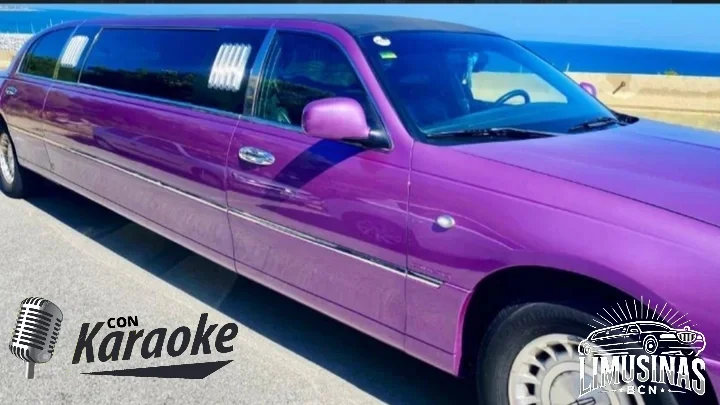 LogoLicious_20250115_002209 Limusina Lincoln lila baratas en Barcelona precio alquiler económico