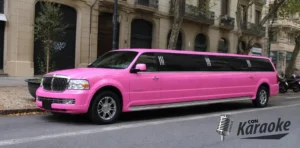 Limusina Barbie Navigator rosa con luces LED